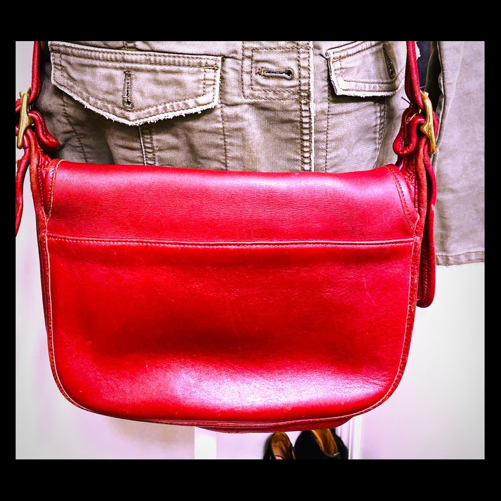 🌹Vintage classic Crimson Coach Purse